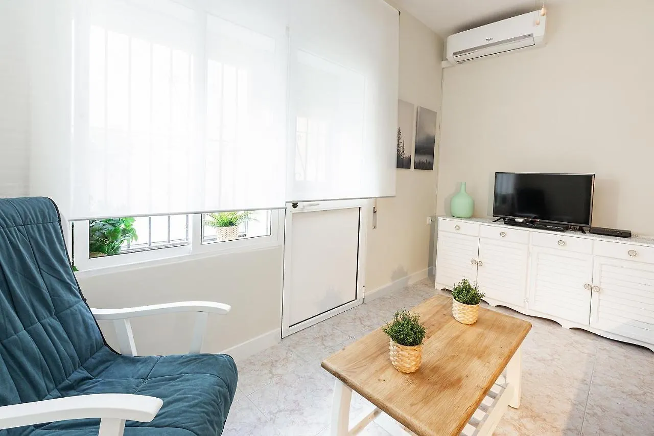 Monko - 1 Line, Beach & Sun Apartment Torremolinos